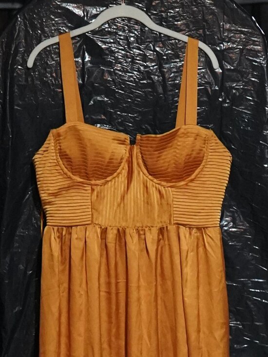 ASTR the Label sz XL Gold - Picture 2 of 9